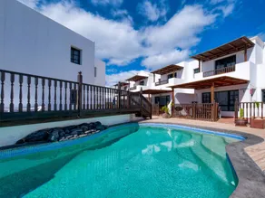 Fully equipped big house with garden, pool & barbecue - Image 3