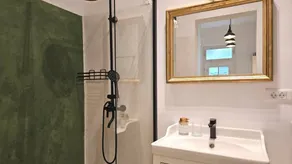 Beautiful flat with terrace | Pet-friendly - Image 5