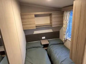 Lodge with pool & sauna | Lake view - Image 3