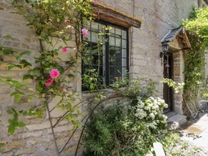 Family-oriented wonderful cottage with garden - Image 2