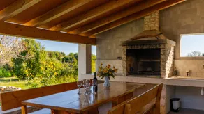 Villa with garden & barbeque - Image 3