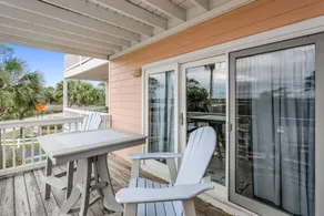 House with pool & barbeque | City view - Image 3