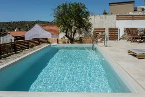 Maison avec jardin et piscine privée - Image 4
