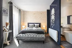 Bed & breakfast with terrace, garden & pool - Image 2