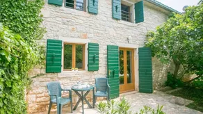 Wohnung mit Grill, Pool und Garten - Image 3