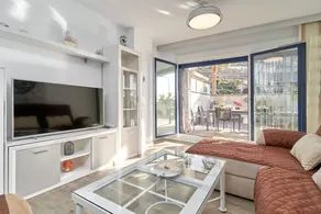 Wohnung mit Pool und Terrasse | Bergblick | Neben dem Strand - Image 2