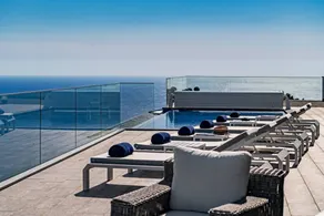 Villa avec jacuzzi, barbecue et piscine - Image 4