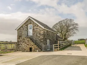 Cottage with garden & jacuzzi - Image 4