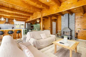 Holiday home with barbecue, terrace & private pool | Mountain view - Image 5