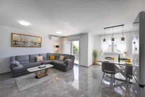 Apartment | Beach nearby - Image 5