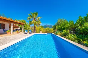 Child-friendly beautiful villa with garden, terrace & barbecue - Image 3