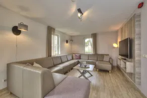 Bungalow mit Terrasse, Pool und Sauna - Image 2