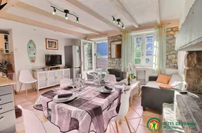 Gite with terrace & garden - Image 5