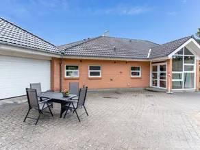 Family-oriented holiday home with terrace & jacuzzi | Dogs allowed - Image 3
