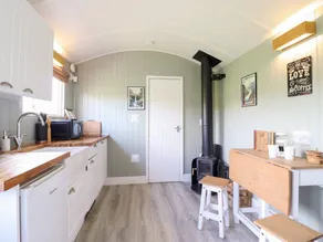 Cottage with garden & jacuzzi - Image 3