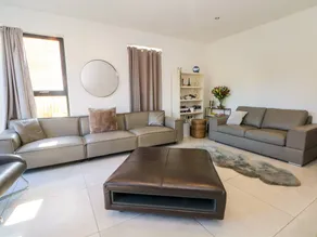 Agradable casa rural ideal para familias con jacuzzi y jardín | Vistas a la playa | Admite perro - Image 4