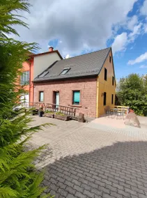 Appartamento con giardino e terrazza - Image 3