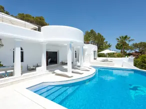 Luxury Villa 4 min from Beach with Heated Pool and Sky Lounge - Image 5