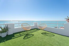 House with terrace | City view - Image 2