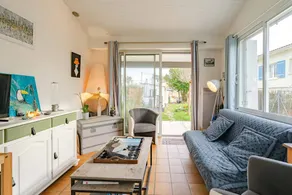 Fully equipped lovely holiday home with terrace, garden & BBQ | Garden view | Next to the beach - Image 4