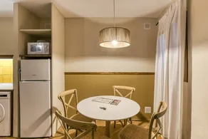 Fully equipped holiday apartment with terrace - Image 3