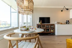 Holiday Apartment With 2 Bedrooms - Image 3