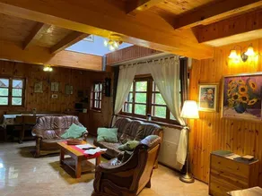 Voll ausgestattetes charmantes Ferienhaus mit Whirlpool, Grill und privatem Pool - Image 4
