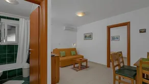 Holiday apartment with BBQ | Sea view - Image 2