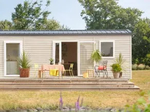 Mobil-home avec piscine et terrasse - Image 4
