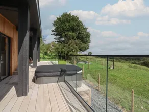 Fully equipped charming cottage with garden & jacuzzi - Image 5