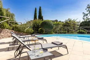 Villa with garden, terrace & private pool - Image 3