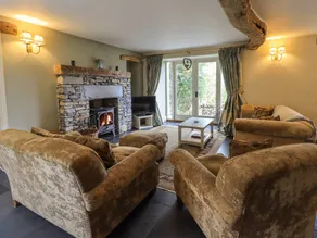 Family-friendly beautiful cottage with terrace, hot tub & garden | Dogs allowed - Image 3