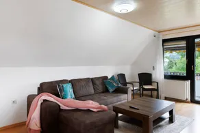 Holiday apartment with garden & terrace | Garden view - Image 2