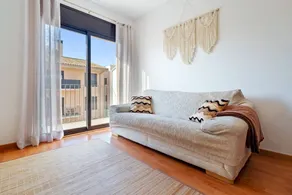 Holiday apartment with terrace | City view - Image 2