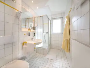 Family-friendly pleasant private room with garden & sauna | Mountain view | Suitable for remote work | Pets are welcome - Image 5