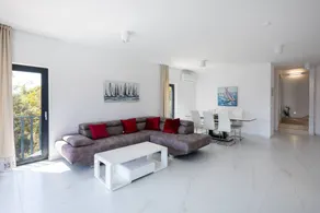 House with private pool, garden & barbeque | Sea view - Image 3
