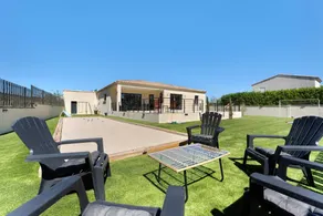 Holiday home with pool, garden & terrace - Image 2