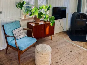 Holiday home with barbecue, terrace & garden | Perfect for remote work - Image 5