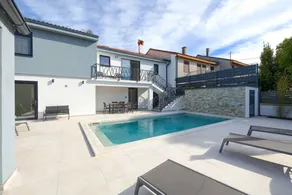 Fully equipped villa with garden, BBQ & terrace | Beach view - Image 4