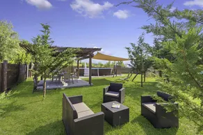Familienorientiertes Ferienhaus mit Terrasse, Grill und Garten | Bergblick | Haustiere sind willkommen - Image 2