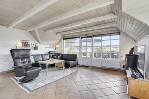 Holiday home with terrace, sauna & hot tub - Image 3