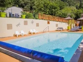 Tent with terrace & heated pool - Image 2