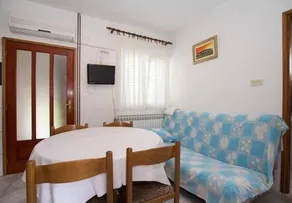 Apartment with terrace | Garden view - Image 3