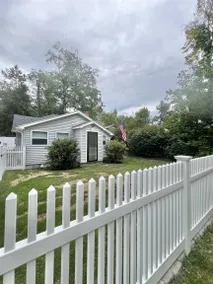 Holiday home with garden & barbeque - Image 3