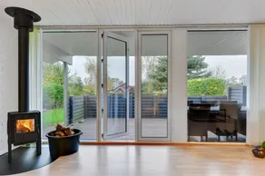 Holiday home with terrace & barbeque - Image 5