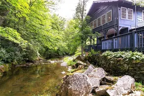 Holiday home with barbeque | River view - Image 2