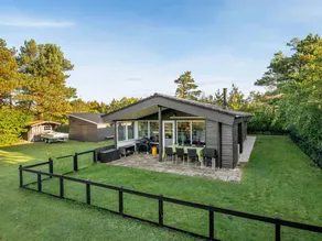 Family-oriented beautiful house with terrace | Pet-friendly - Image 4
