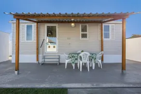 House with pool & terrace - Image 4