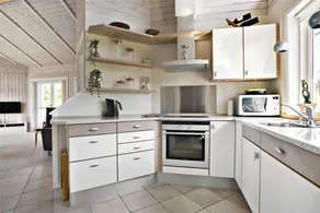House with terrace, sauna & barbeque - Image 5