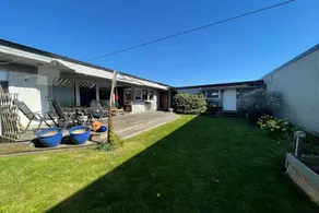 Maison avec terrasse et jardin - Image 2
